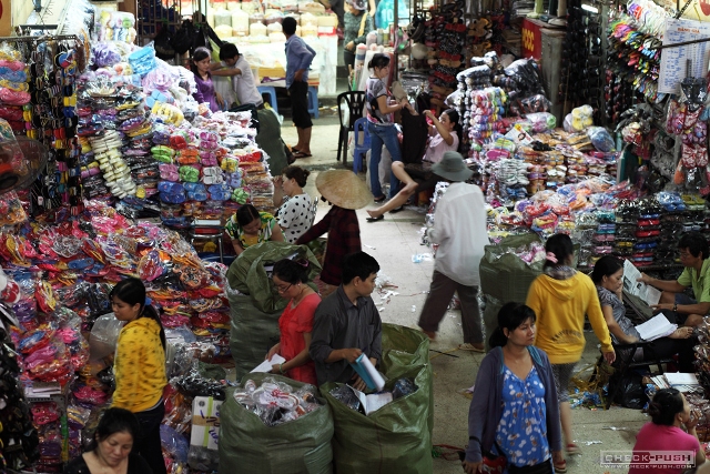 Kitajskij-veshhevoj-rynok