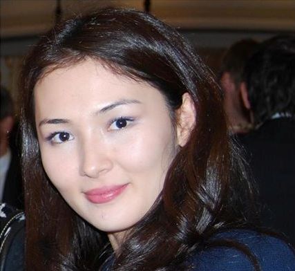 390700_10151010776500514_663181587_n