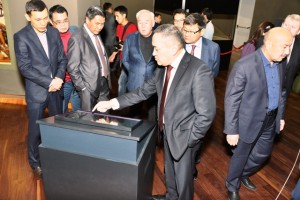 ҚР Ұлттық музейінің директоры Дархан Мыңбай еліміздің мәдени-тарихи мұрасын насихаттаудағы және Ұлттық музейдің оң имиджін қалыптастырудағы БАҚ-тың маңызды рөлін атап өтті.