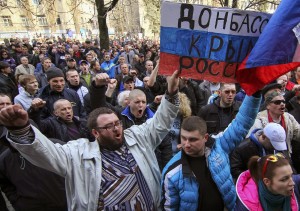 Аңсары Ресейге ауып тұратын, ертең әлдеқалай бола қалса теріскейге тайып тұратын, елде «чемоданды көңіл күймен» жүргендер жетіп артылады. 